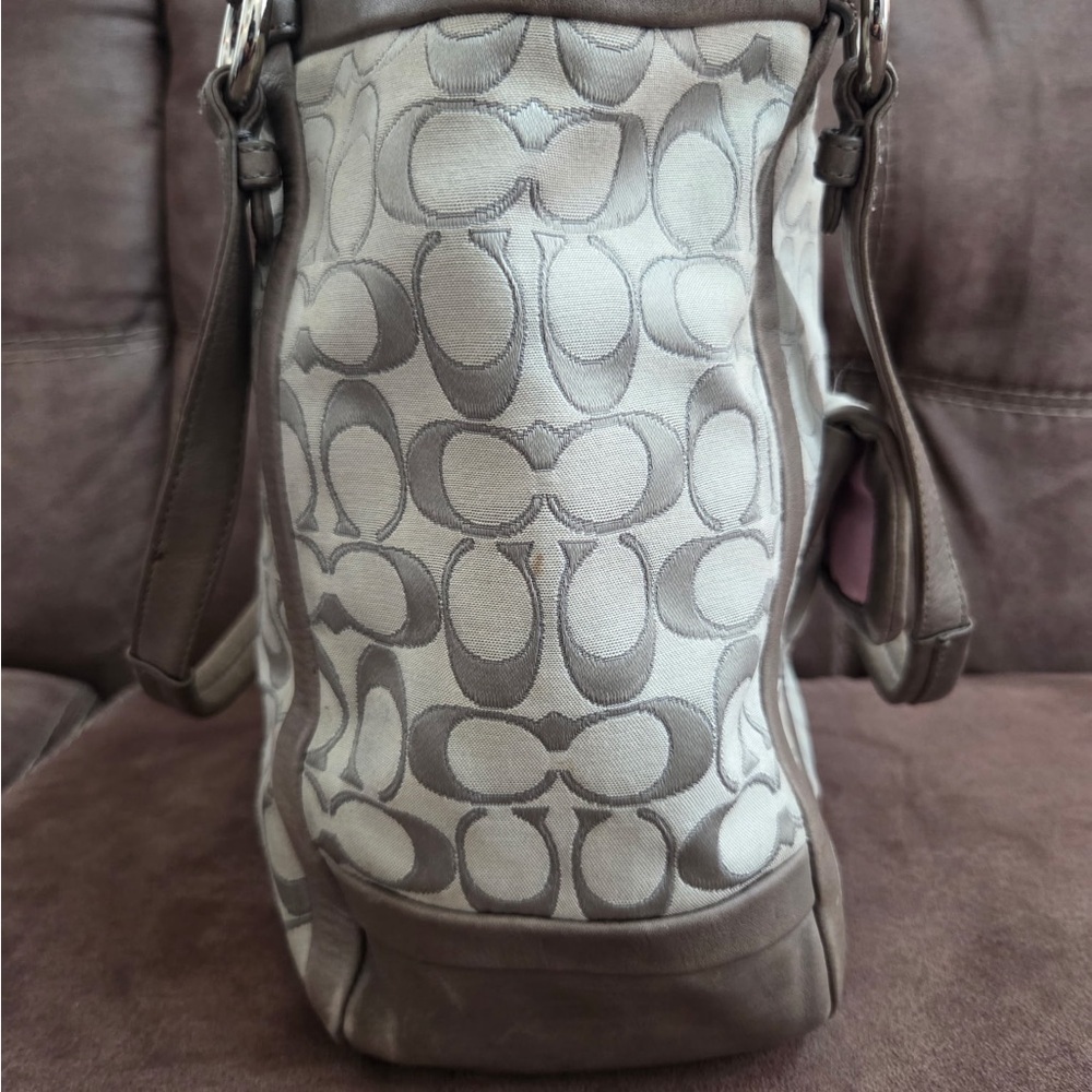 Coach Cream and Gray Signature Shoulder Bag - Picture 5 of 12